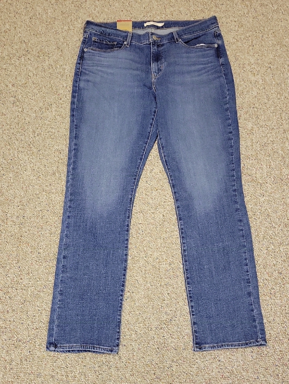 Levi's Classic Straight-Leg Women's Jeans in Medium Blue Wash Sz 14 Long 32 X 32